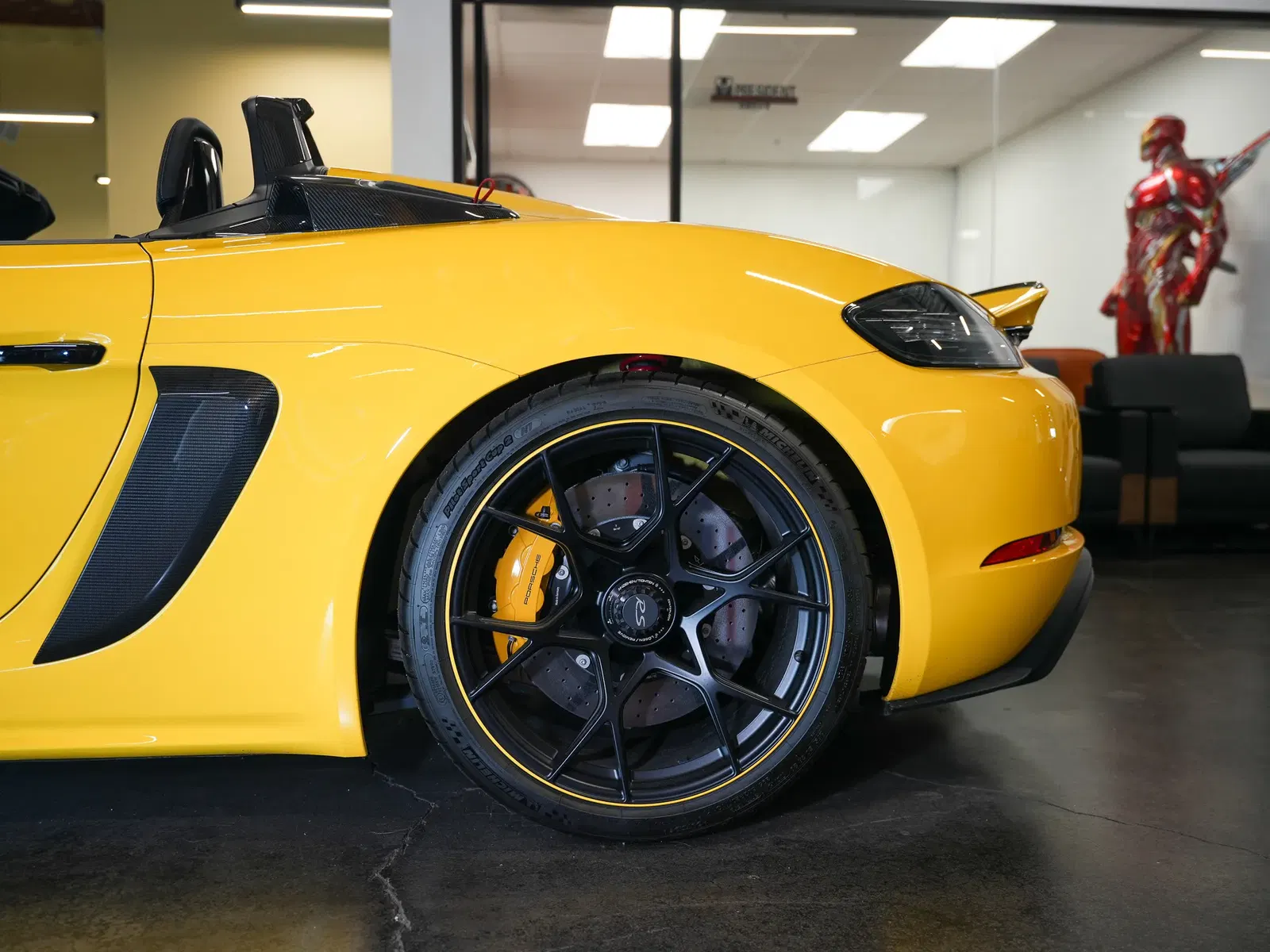 2025 Porsche 718 Spyder RS Weissach