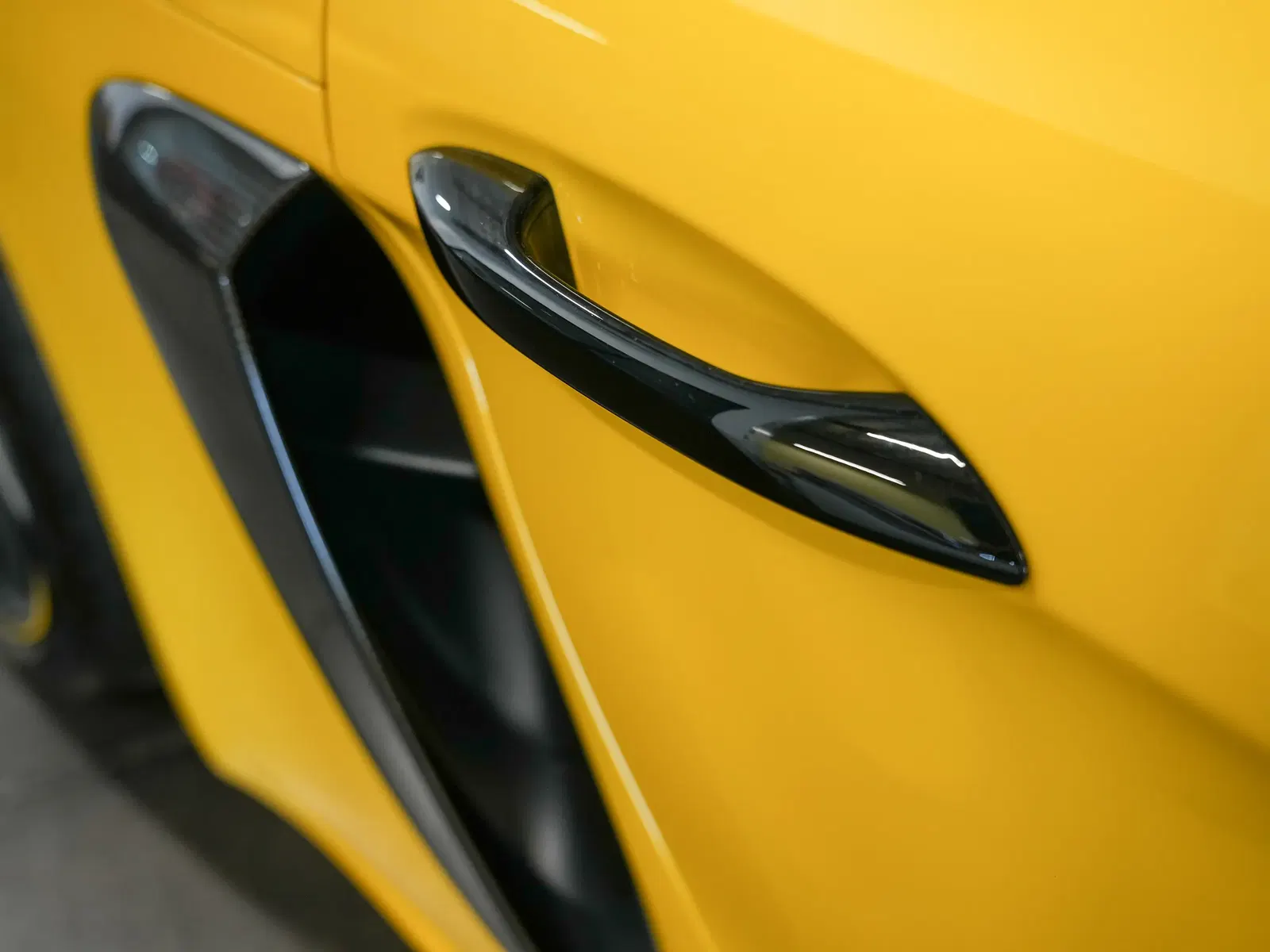 2025 Porsche 718 Spyder RS Weissach