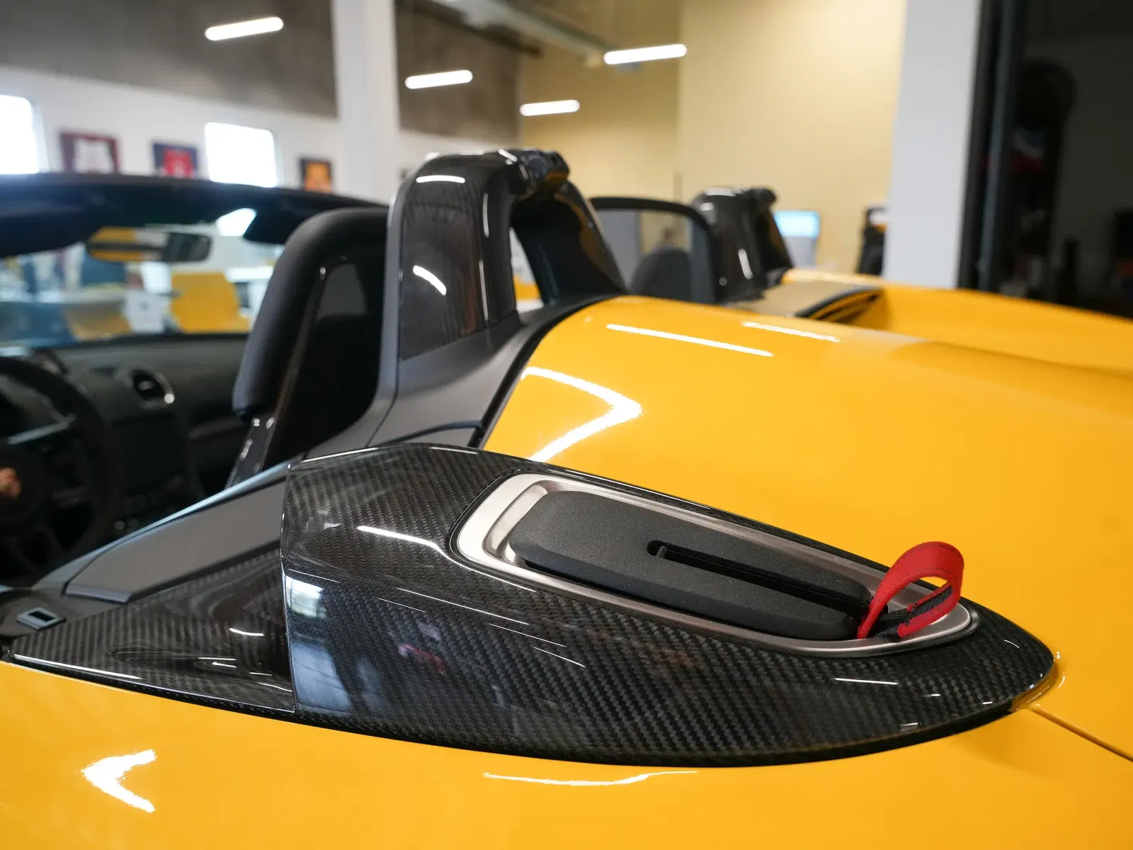 2025 Porsche 718 Spyder RS Weissach