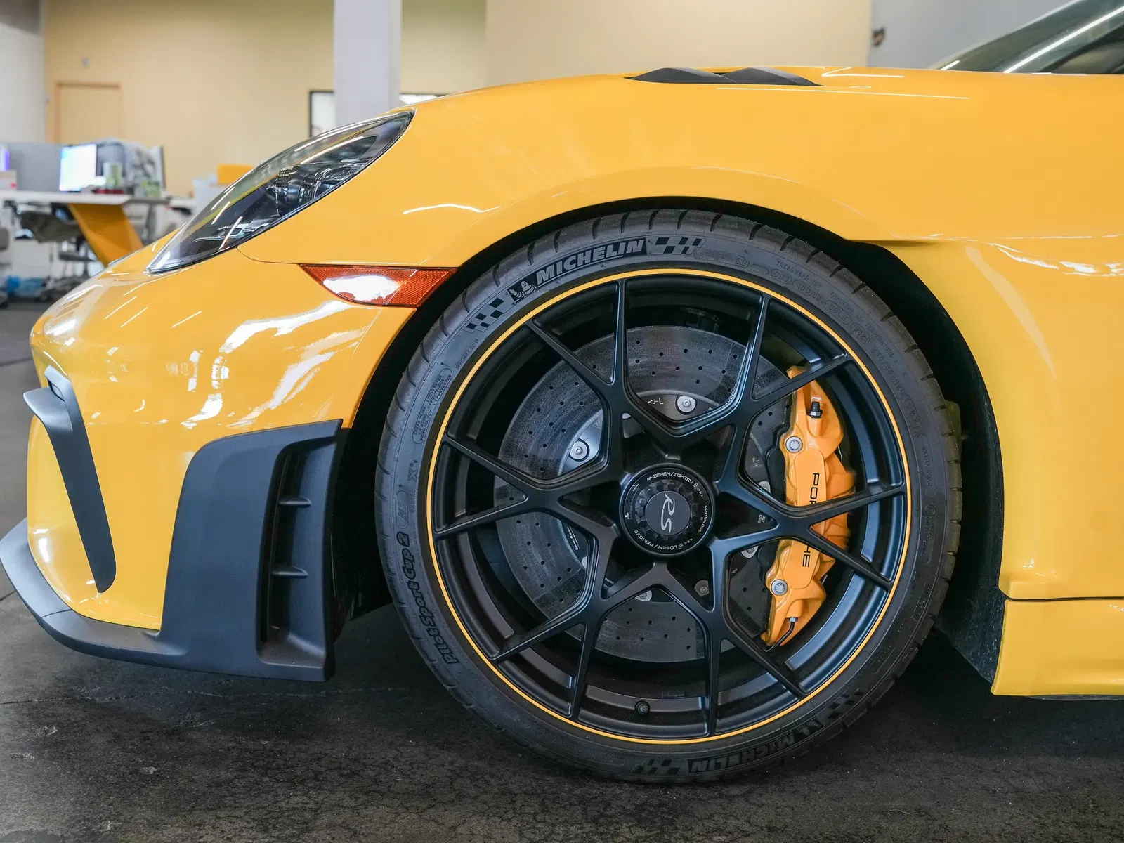 2025 Porsche 718 Spyder RS Weissach