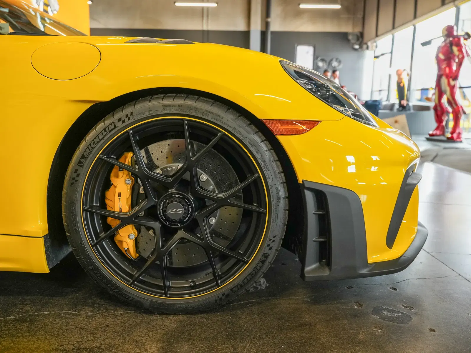 2025 Porsche 718 Spyder RS Weissach