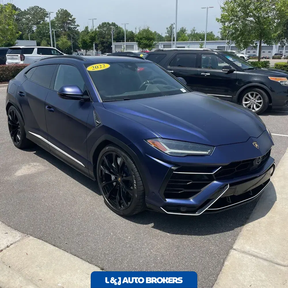 2022 Lamborghini Urus Base