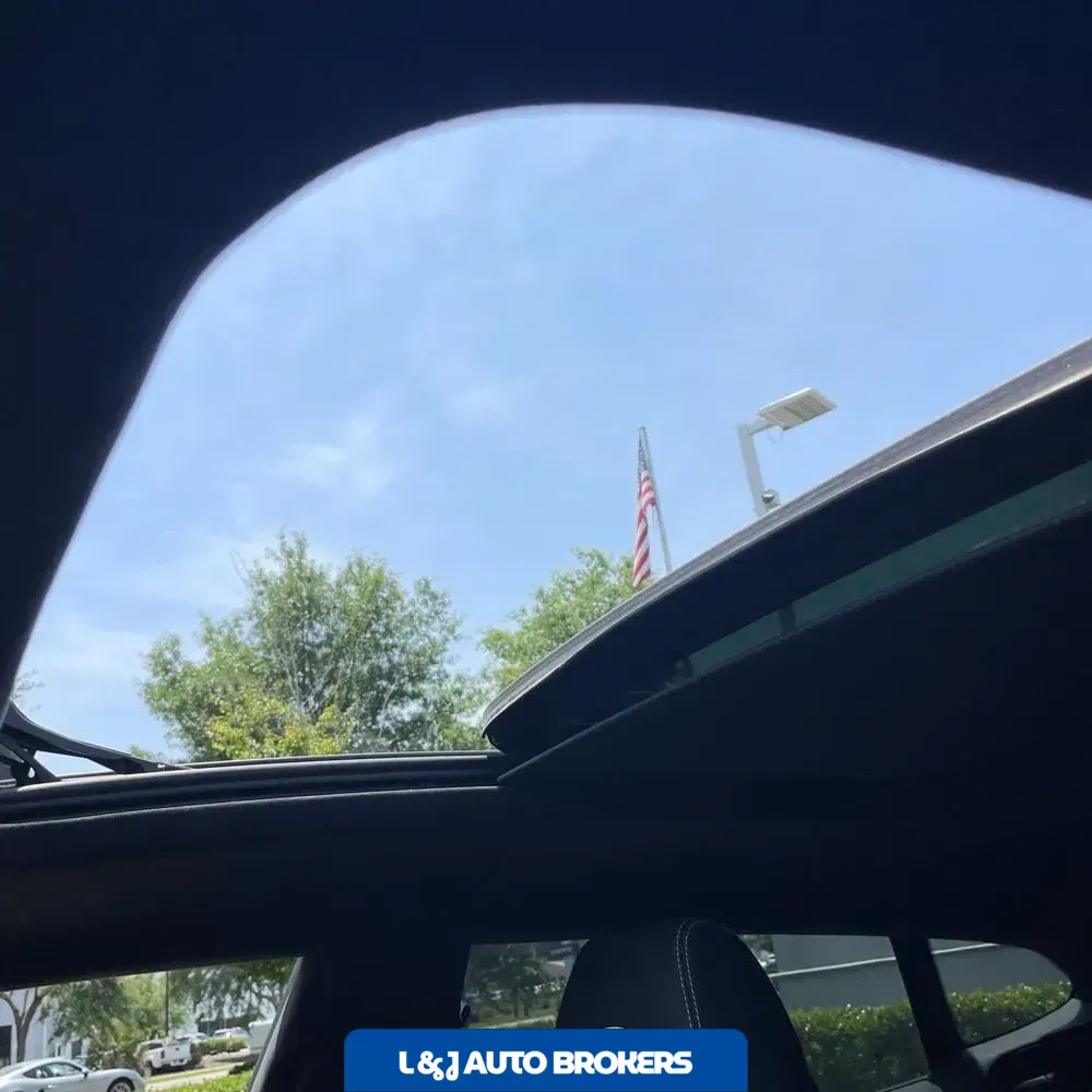 2022 Lamborghini Urus Base
