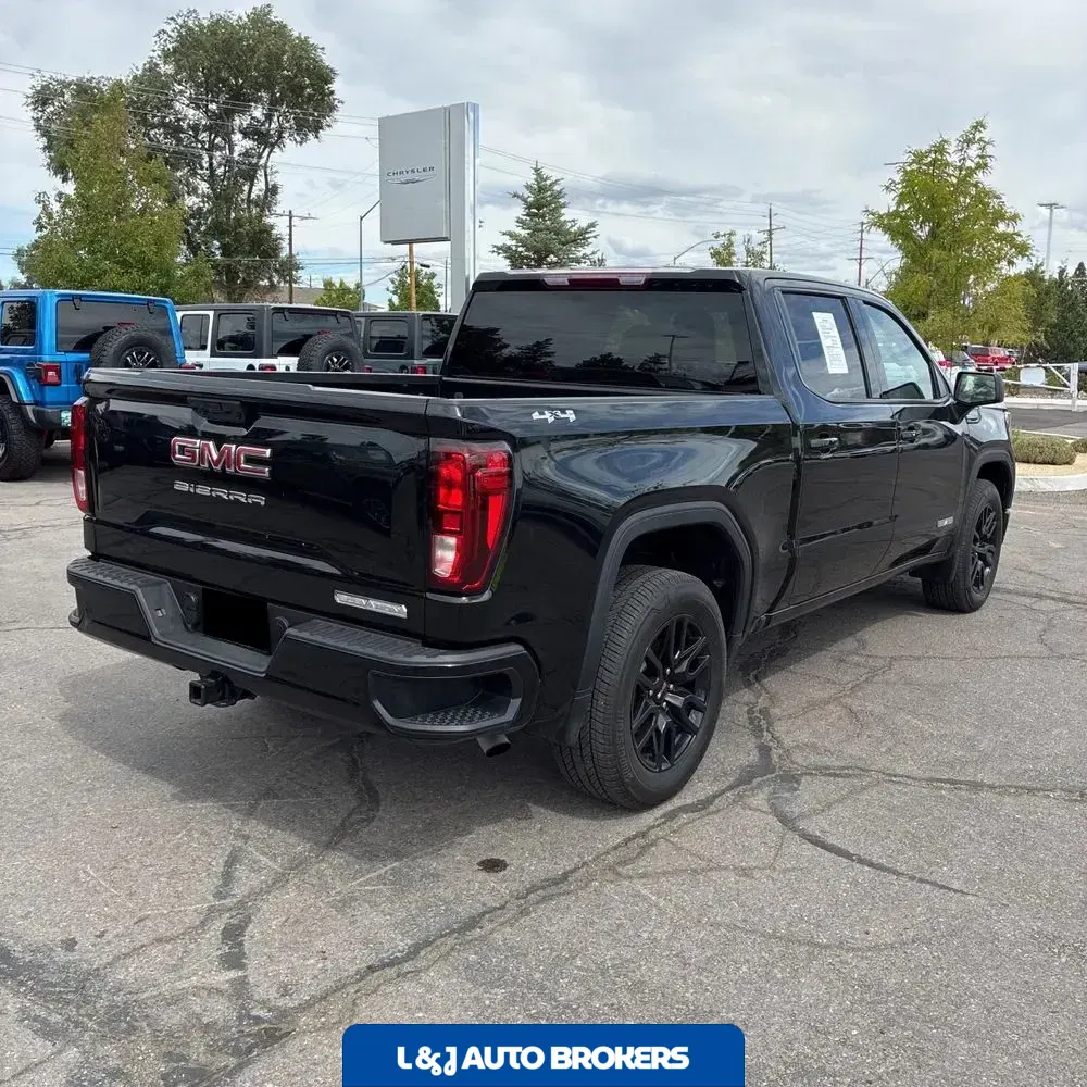 2024 GMC Sierra 1500 Elevation Standard