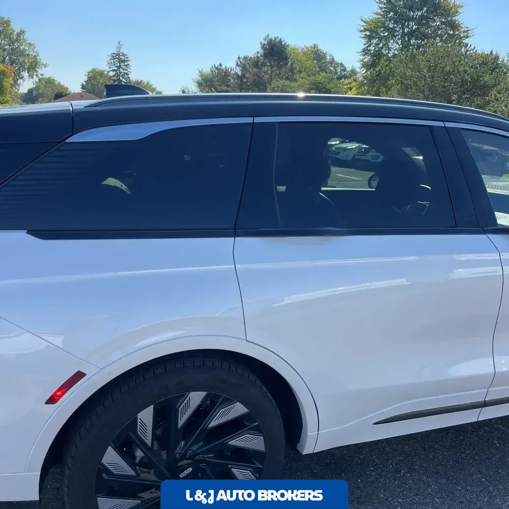 2024 Lincoln Nautilus Black Label