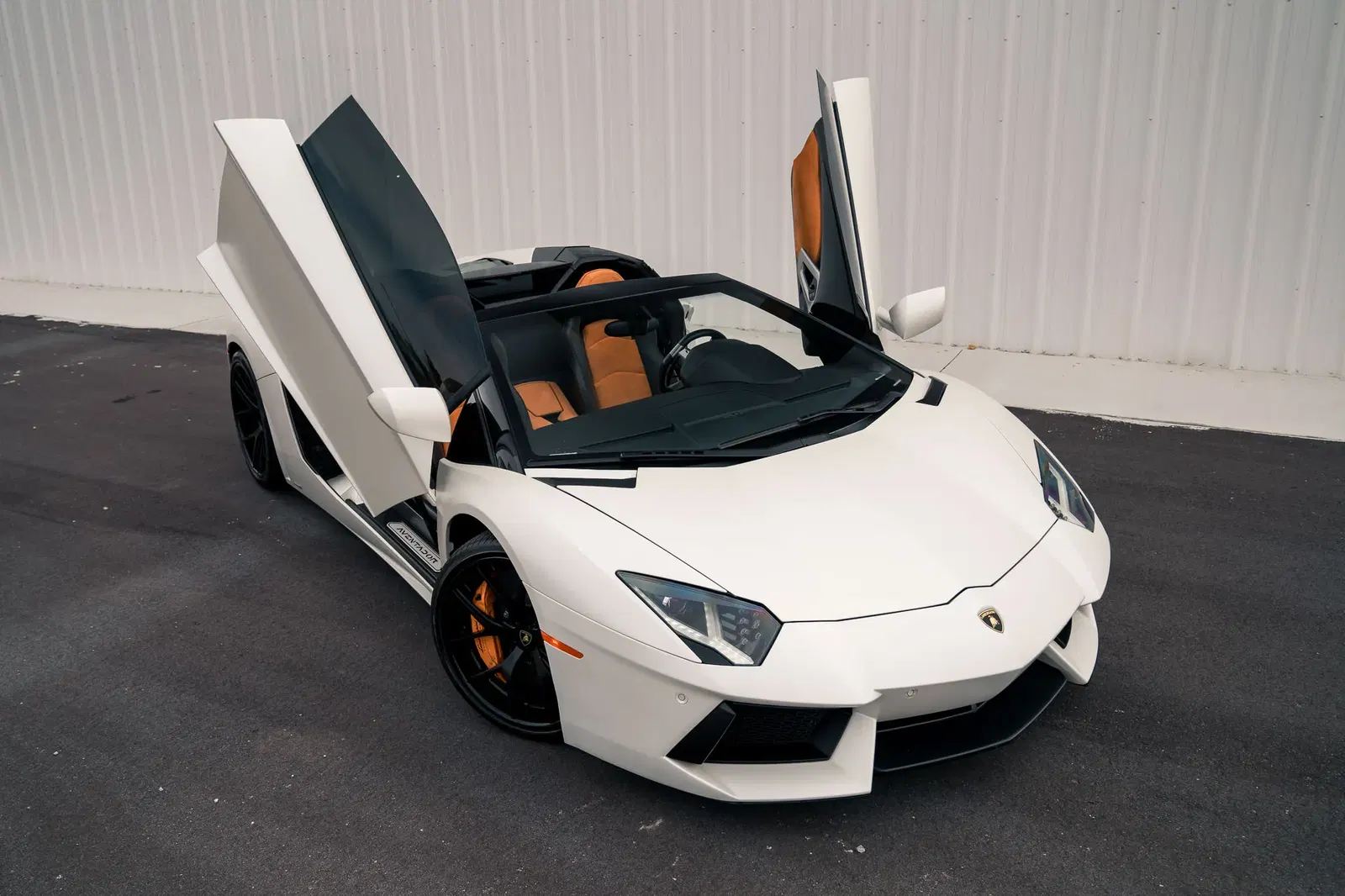 9k-Mile 2014 Lamborghini Aventador LP700-4 Roadster
