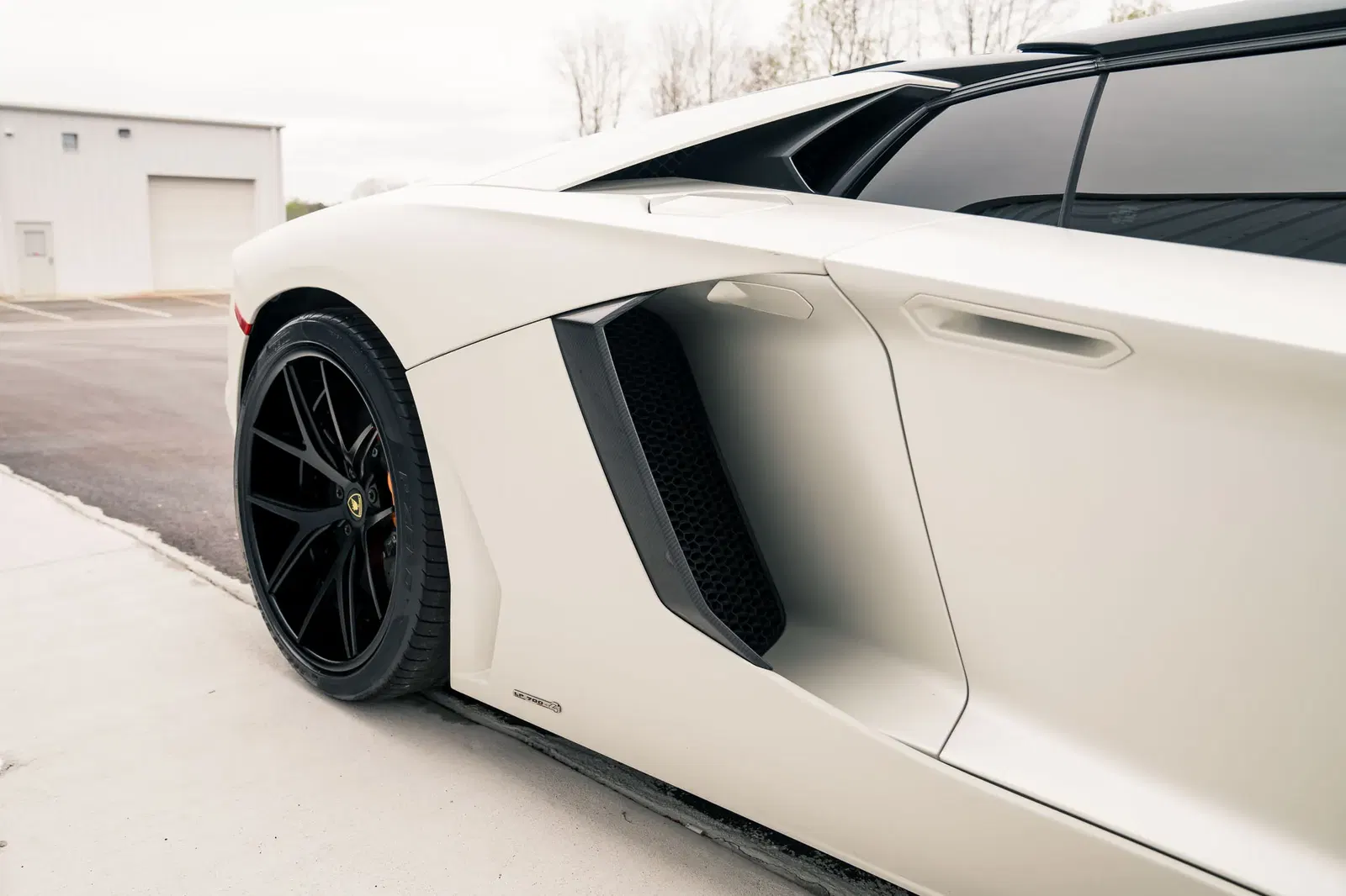 9k-Mile 2014 Lamborghini Aventador LP700-4 Roadster