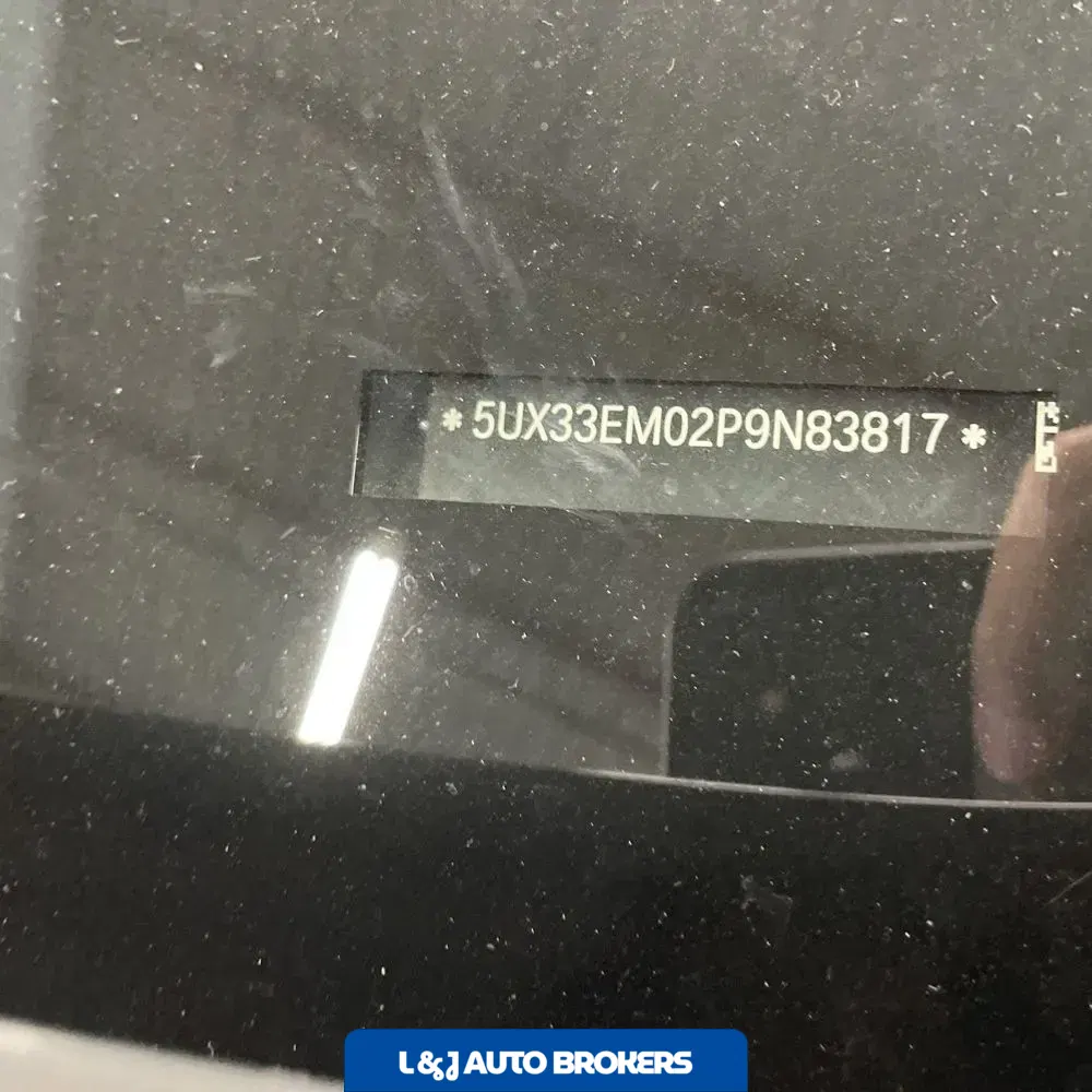 2023 BMW X7 M60i