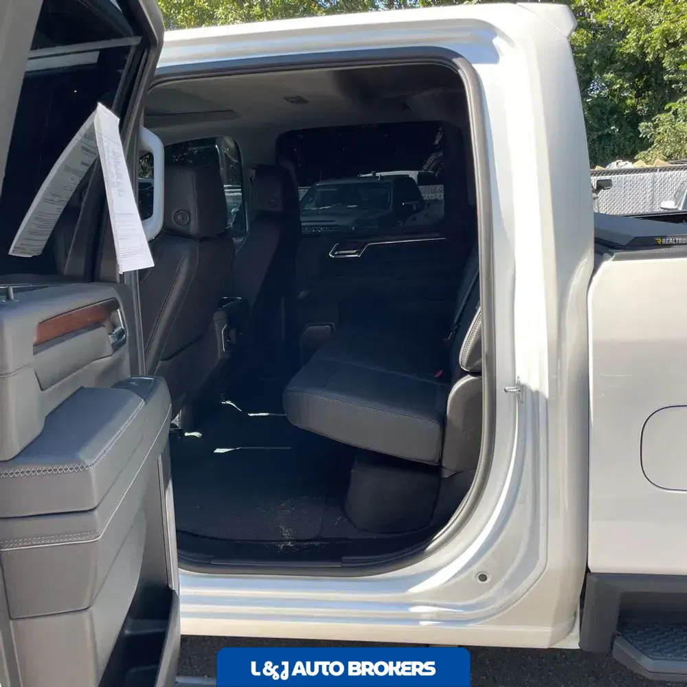 2024 GMC Sierra 3500HD Denali