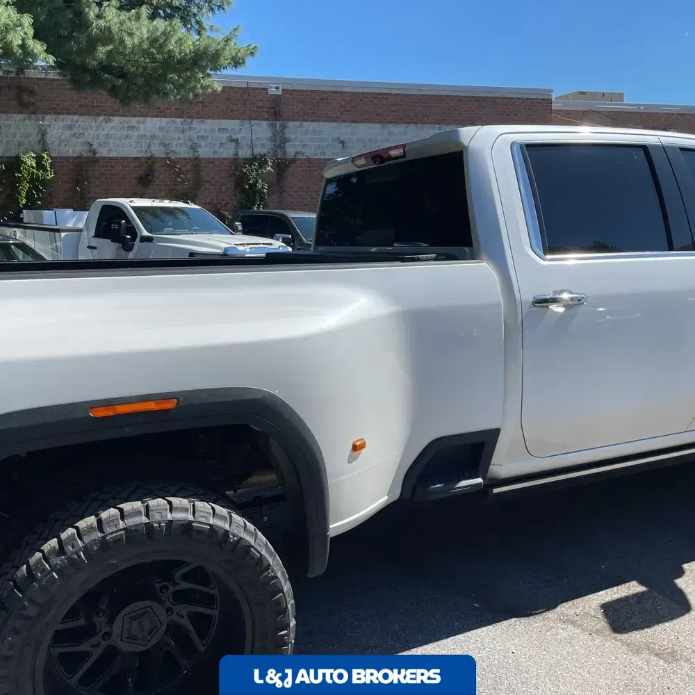 2024 GMC Sierra 3500HD Denali