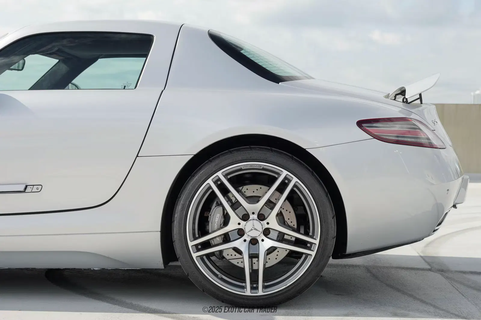 2011 Mercedes-Benz SLS AMG
