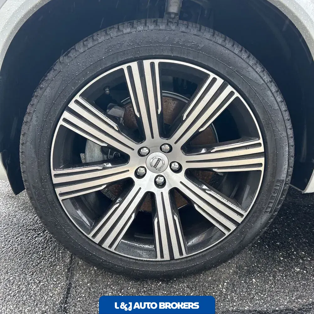 2024 Volvo XC90 T8 - Plus PHEV