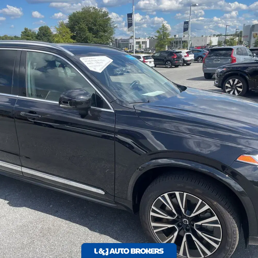 2024 Volvo XC90 T8 - Plus PHEV