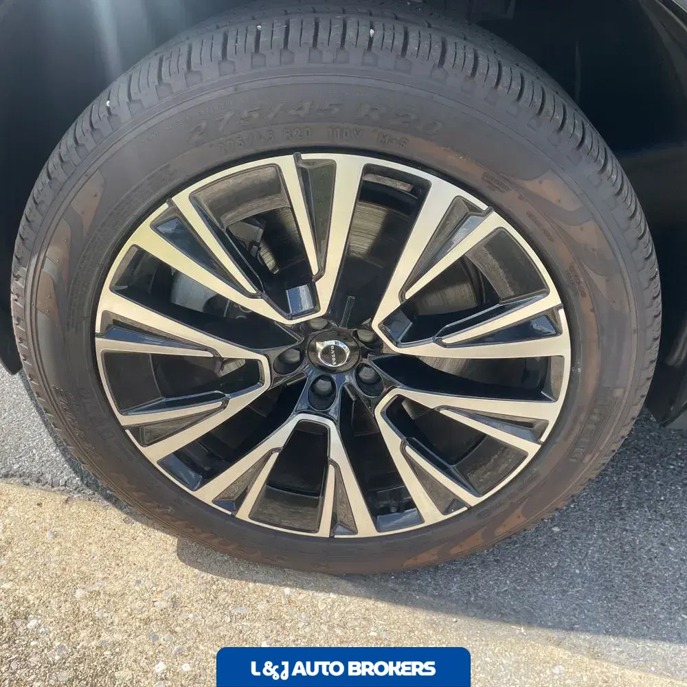 2024 Volvo XC90 T8 - Plus PHEV
