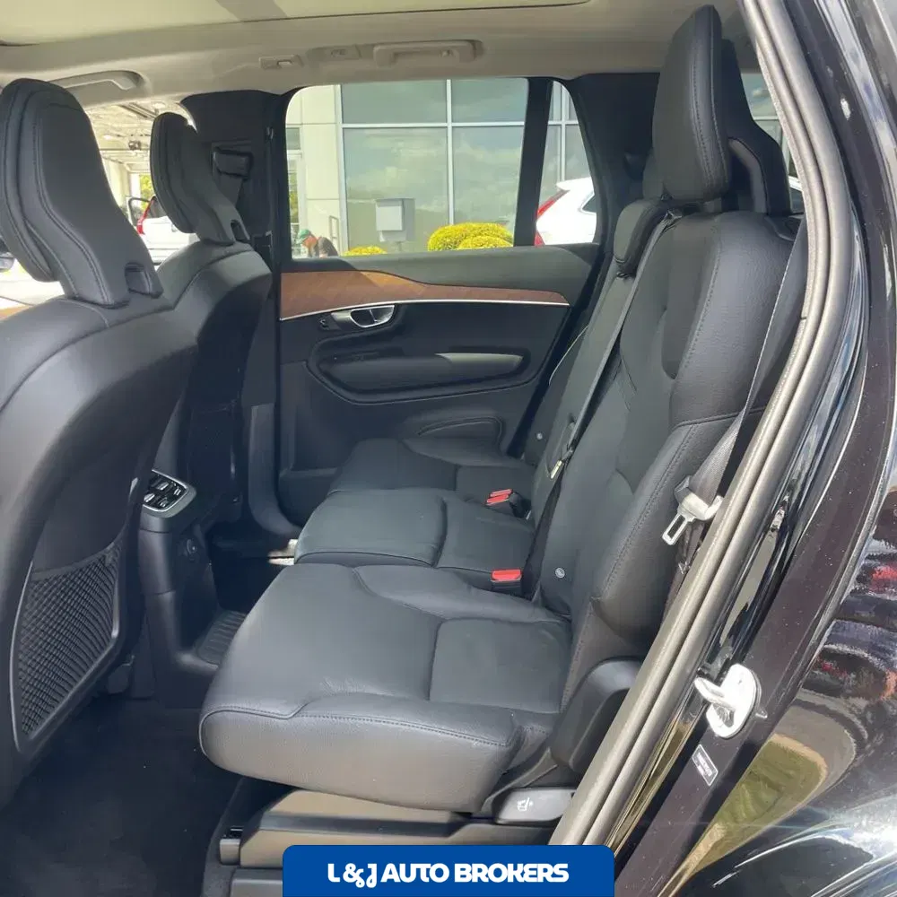 2024 Volvo XC90 T8 - Plus PHEV