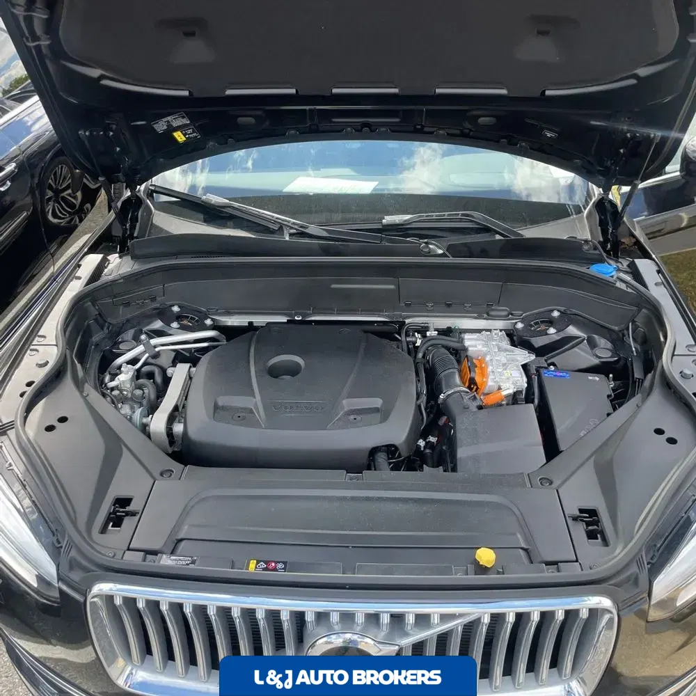 2024 Volvo XC90 T8 - Plus PHEV