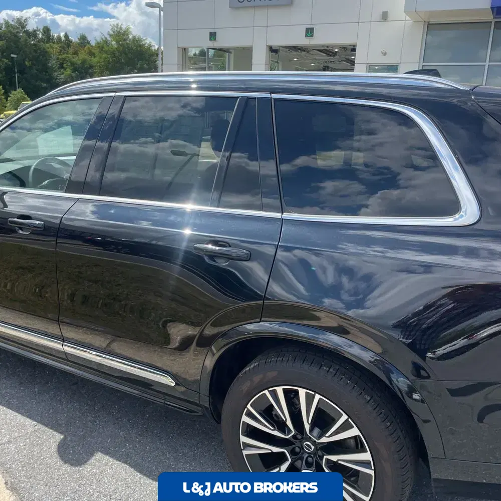 2024 Volvo XC90 T8 - Plus PHEV
