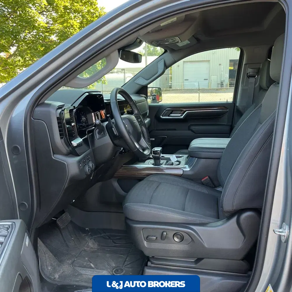 2024 Chevrolet Silverado 1500 RST