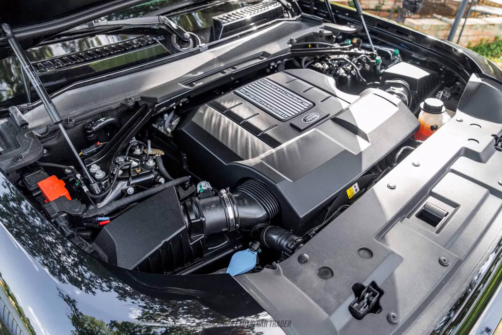 2022 Land Rover Defender 110 110 V8 Bond Edition