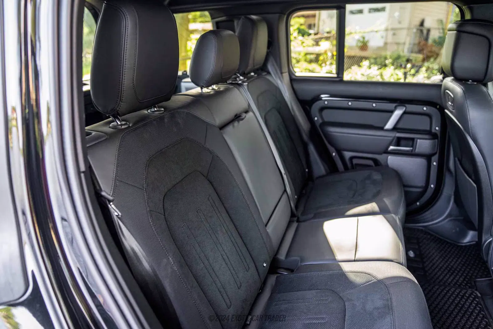 2022 Land Rover Defender 110 110 V8 Bond Edition