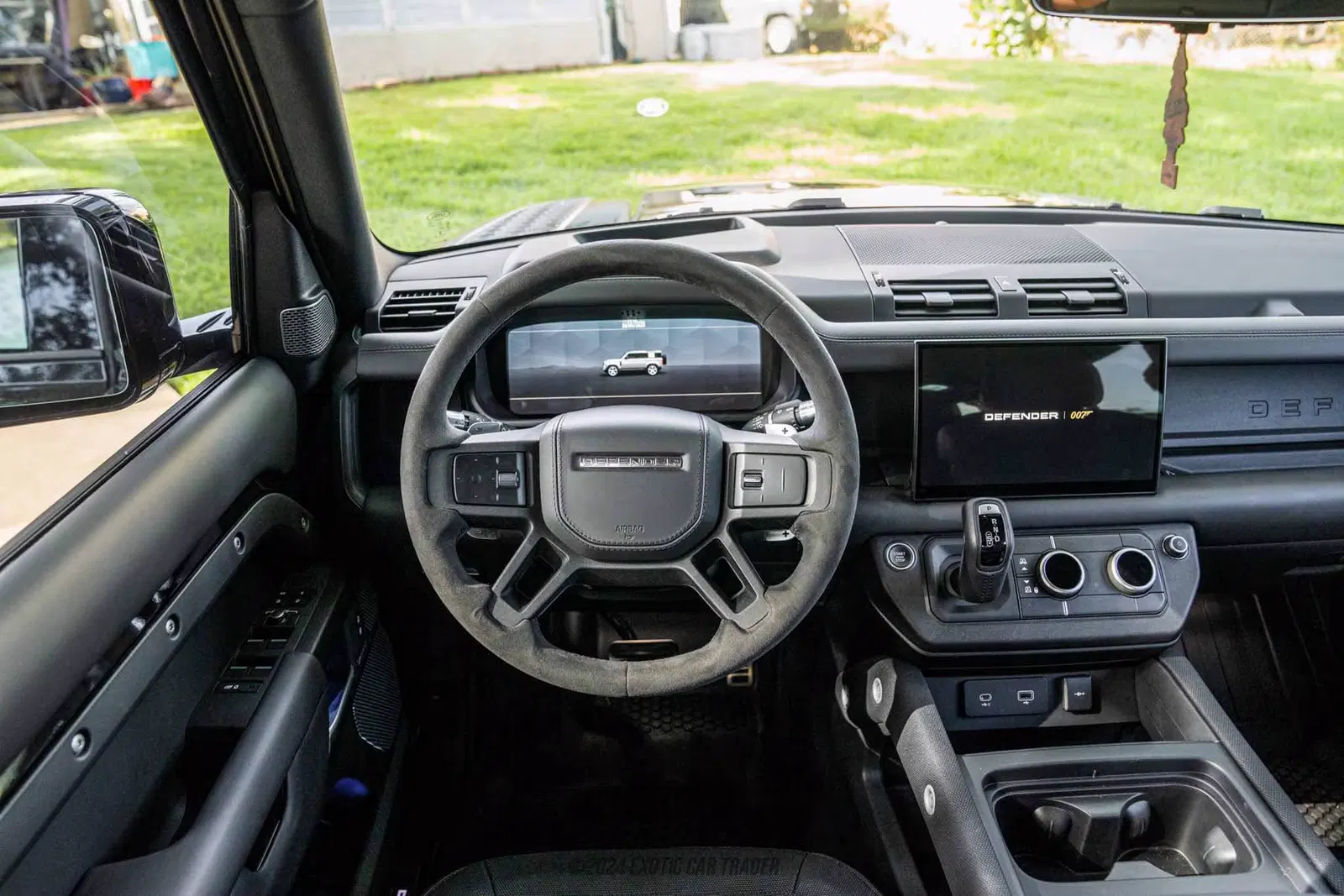 2022 Land Rover Defender 110 110 V8 Bond Edition