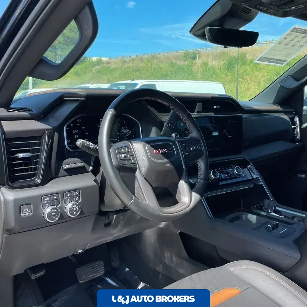2024 GMC Sierra 2500 AT4