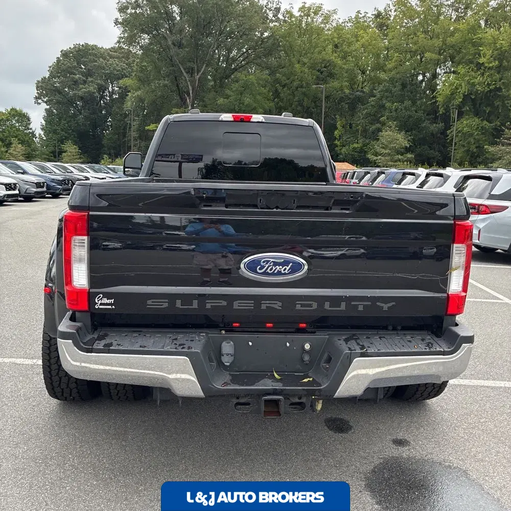 2021 Ford F-350 Super Duty Lariat