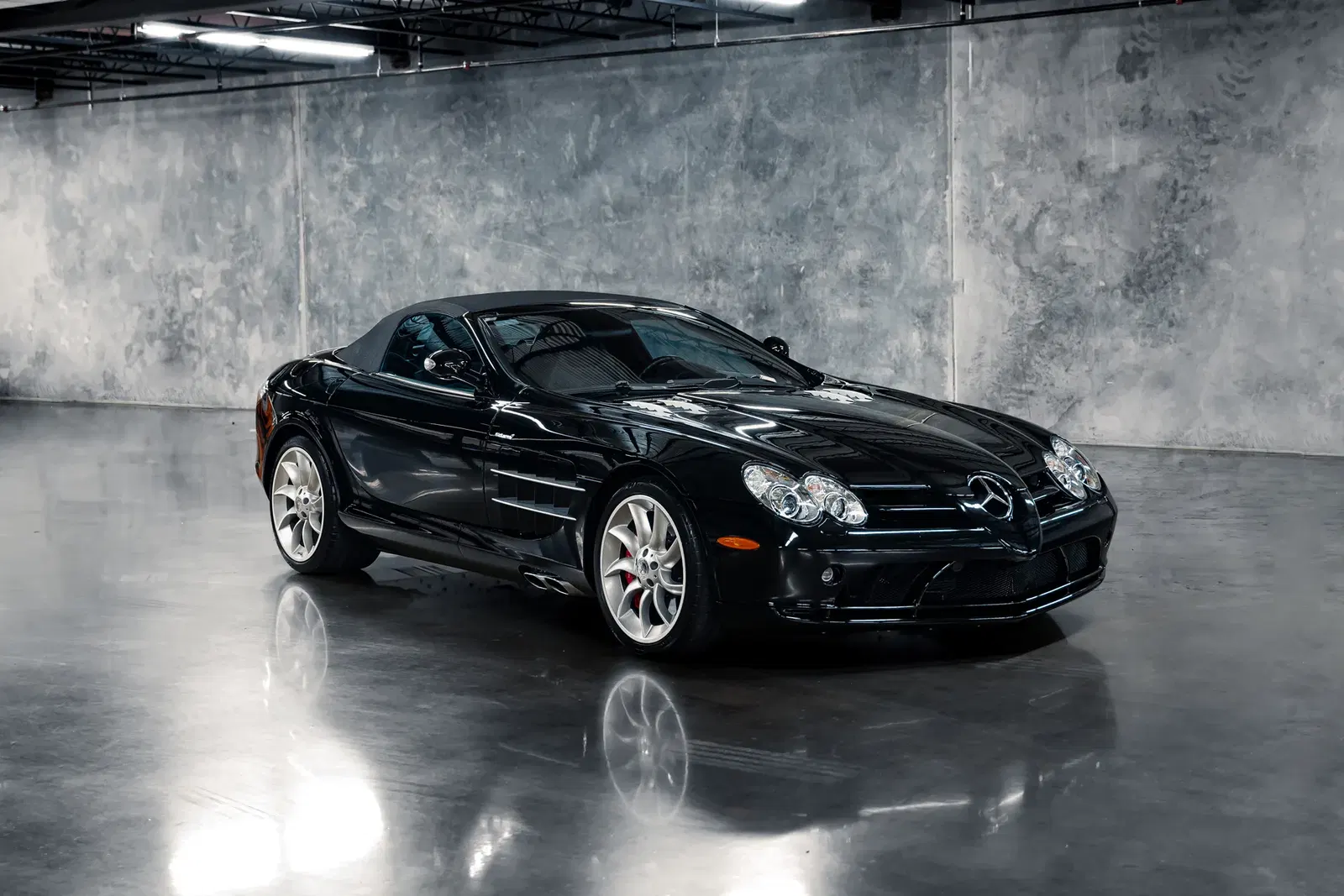 11k-Mile 2008 Mercedes-Benz SLR McLaren Roadster