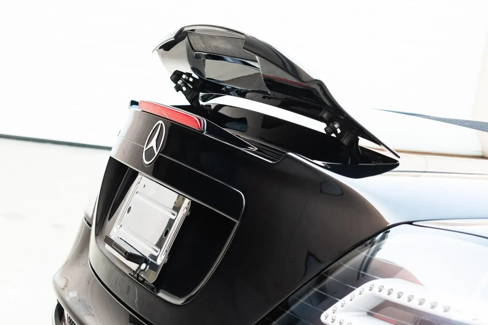 11k-Mile 2008 Mercedes-Benz SLR McLaren Roadster