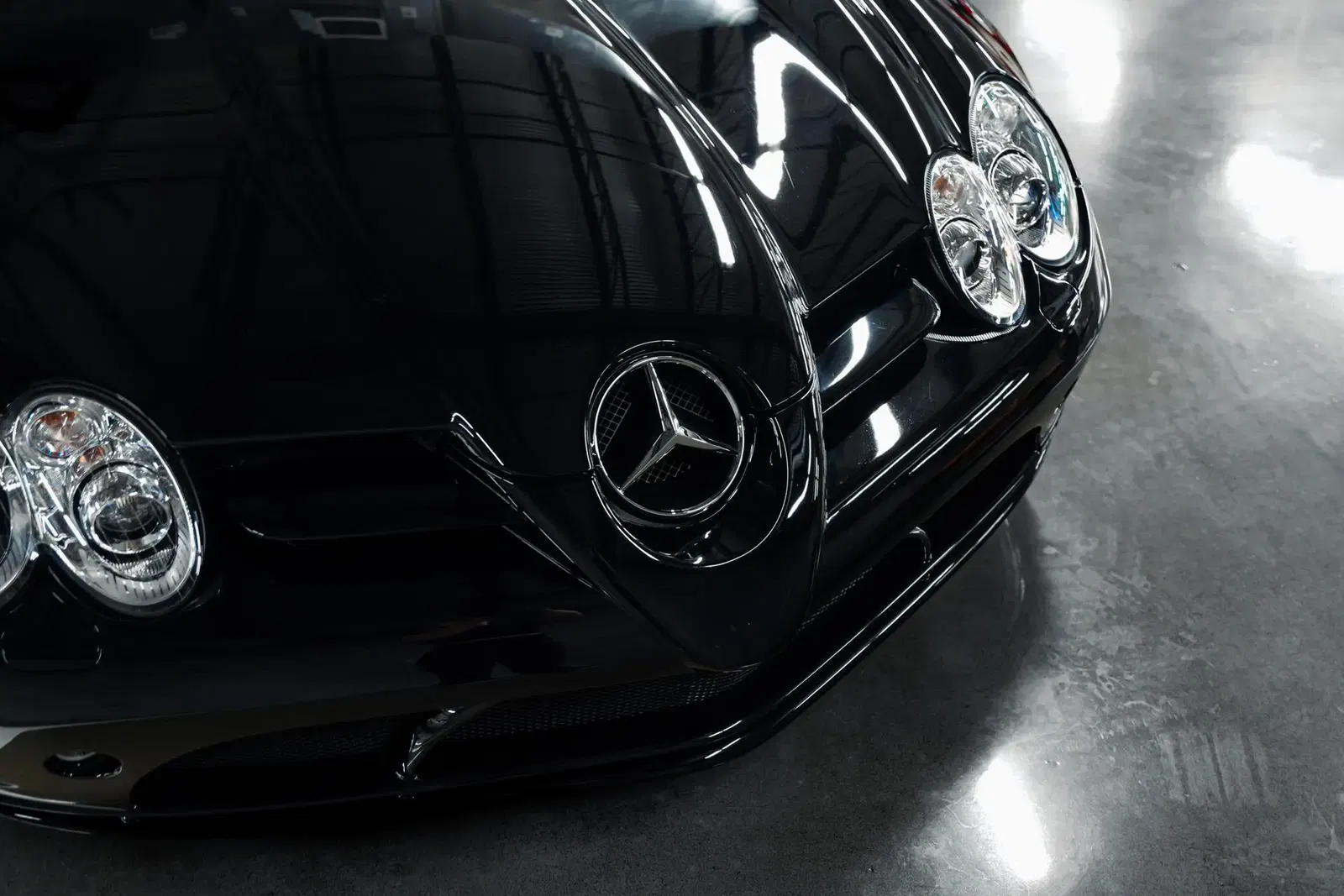 11k-Mile 2008 Mercedes-Benz SLR McLaren Roadster