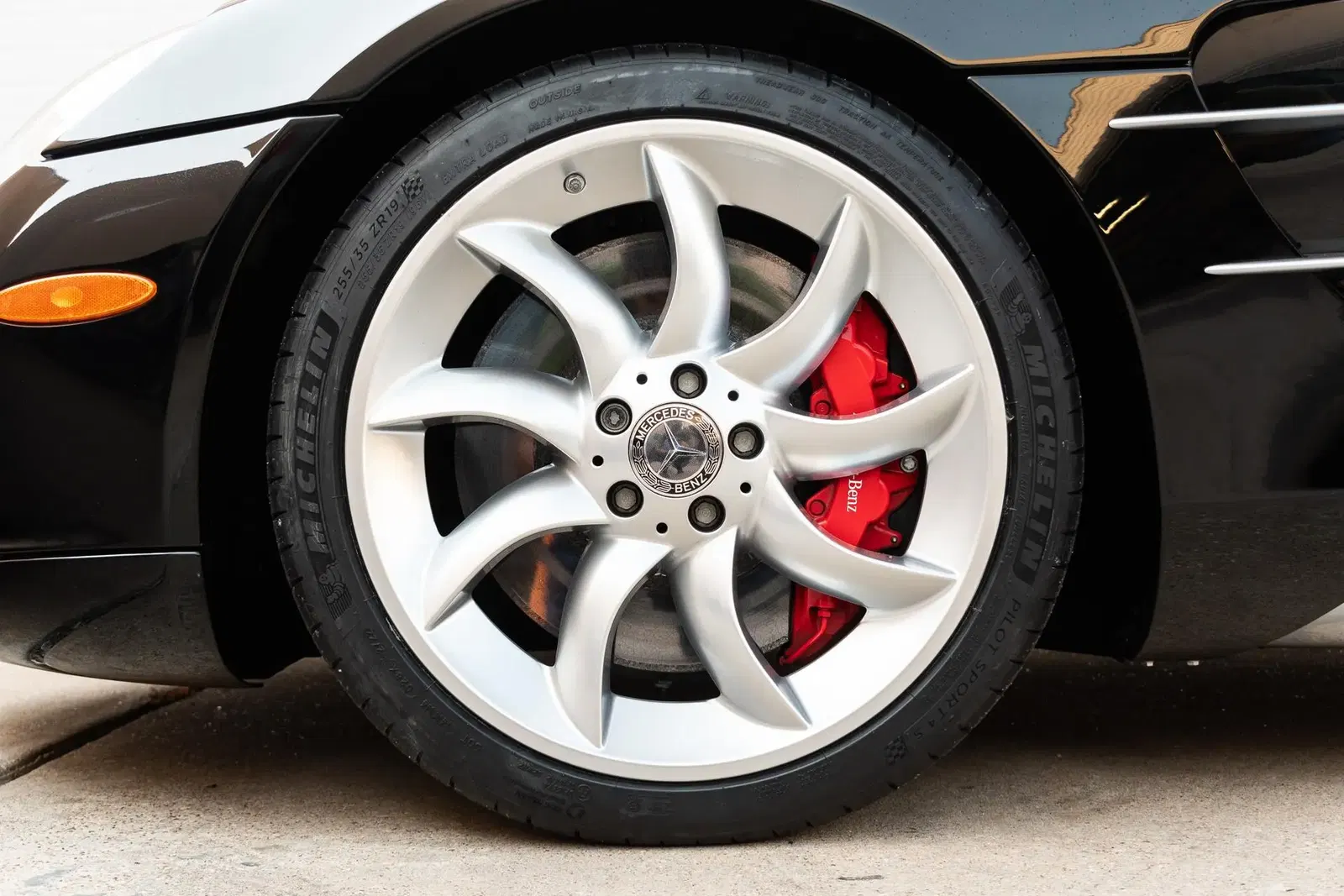 11k-Mile 2008 Mercedes-Benz SLR McLaren Roadster