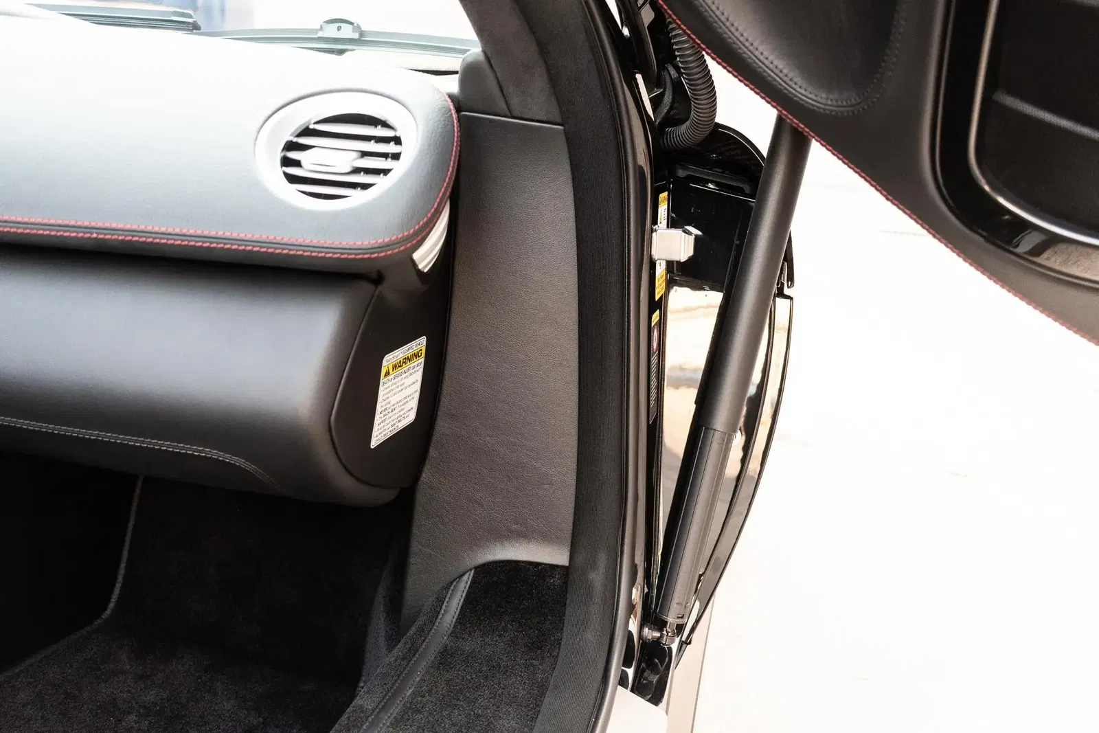 11k-Mile 2008 Mercedes-Benz SLR McLaren Roadster