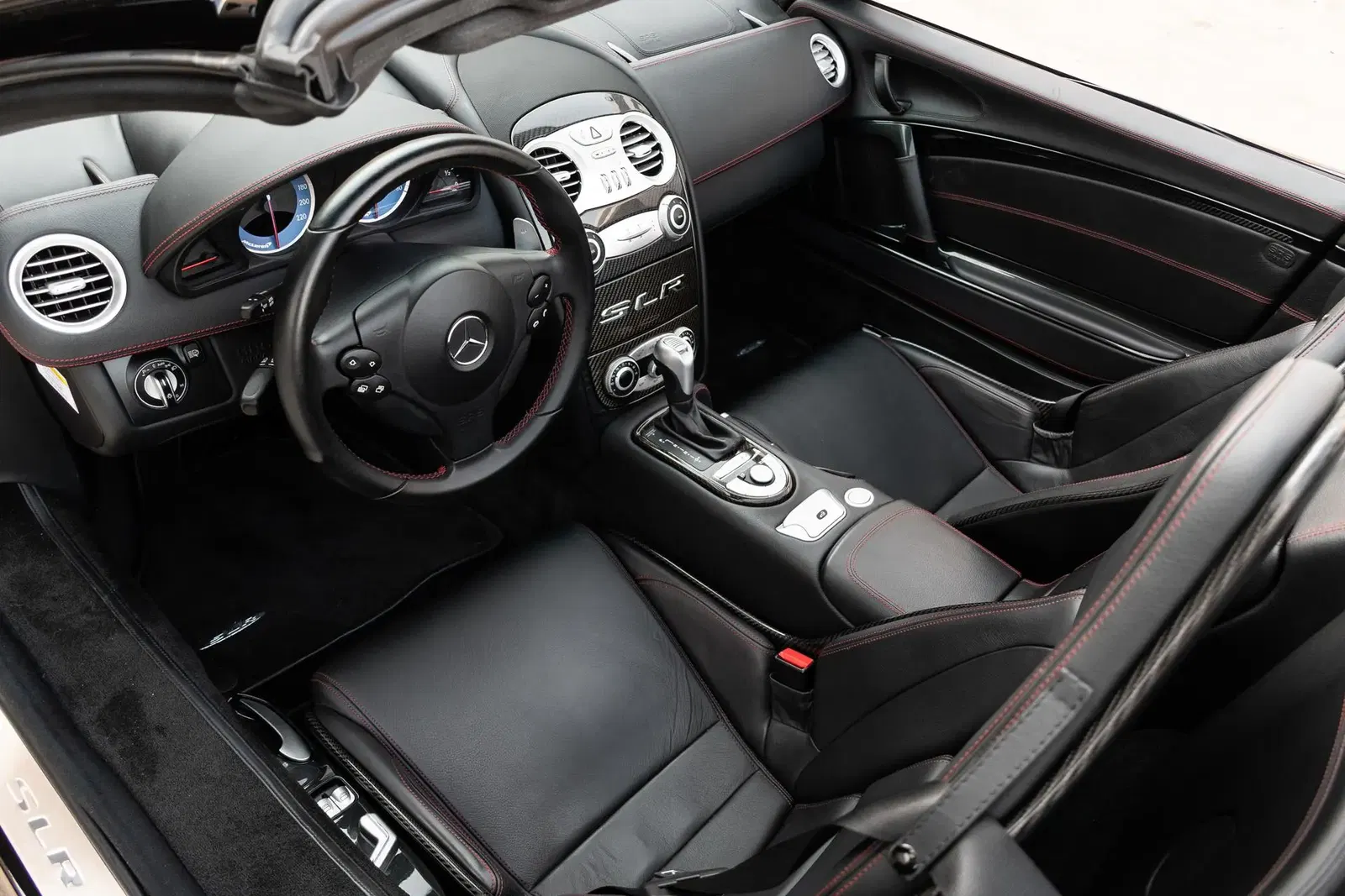 11k-Mile 2008 Mercedes-Benz SLR McLaren Roadster