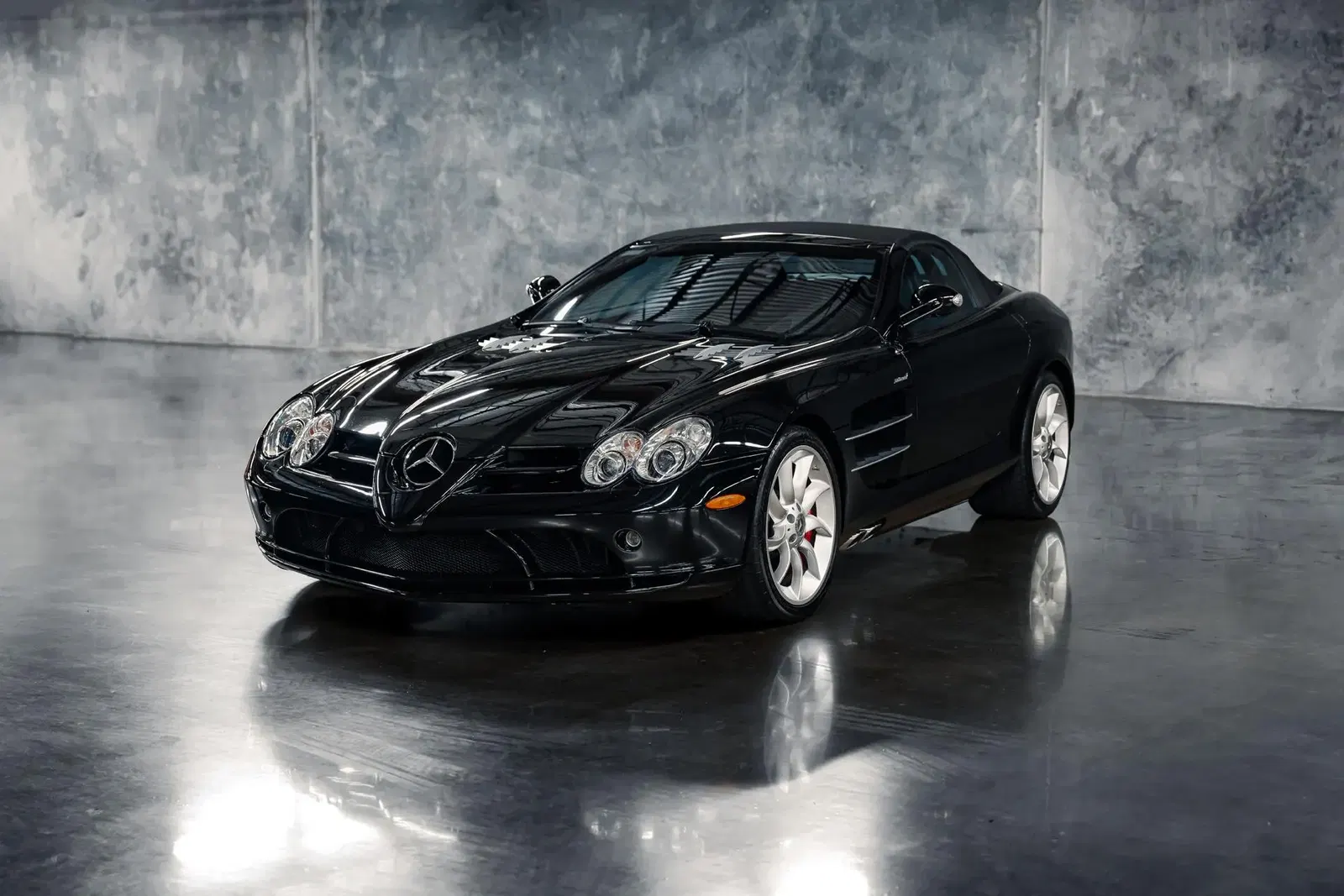 11k-Mile 2008 Mercedes-Benz SLR McLaren Roadster