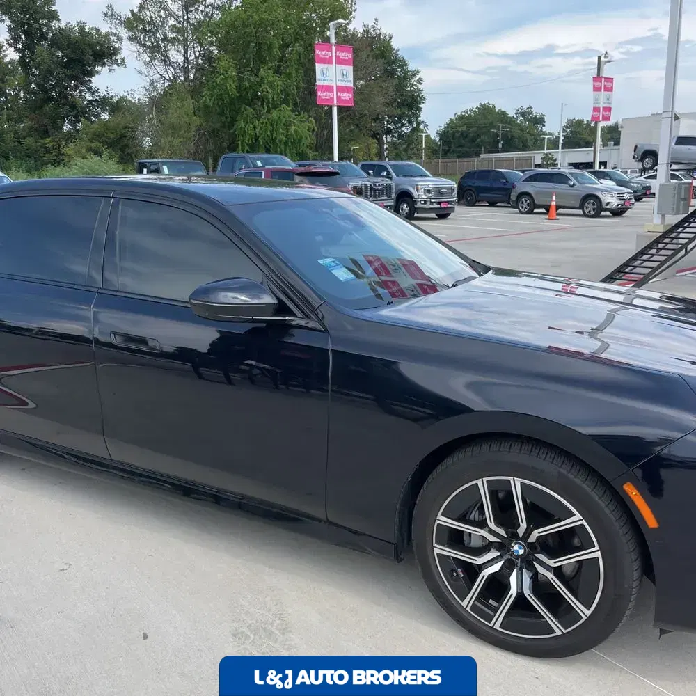 2024 BMW 7-Series 740i