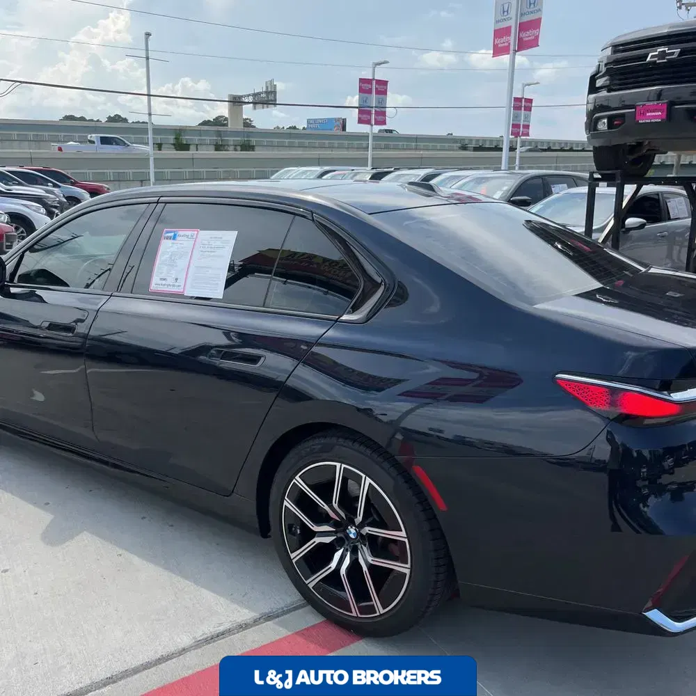 2024 BMW 7-Series 740i