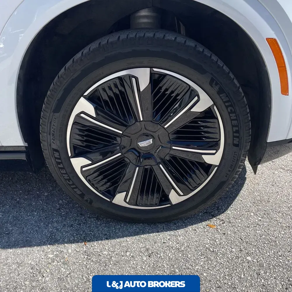 2025 Cadillac Escalade IQ Sport 1