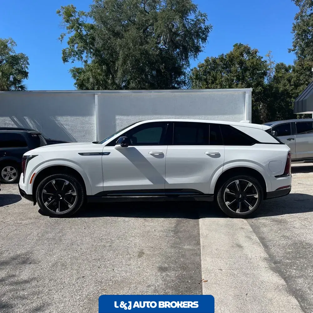 2025 Cadillac Escalade IQ Sport 1