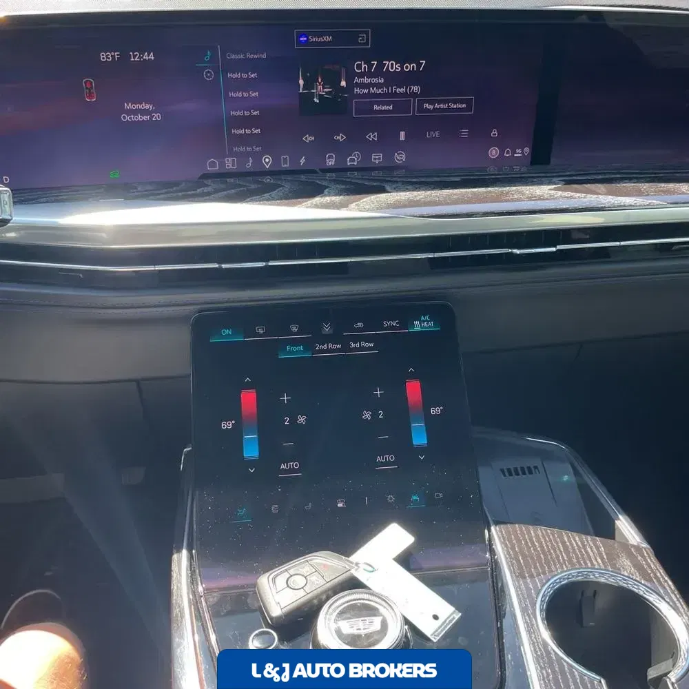 2025 Cadillac Escalade IQ Sport 1