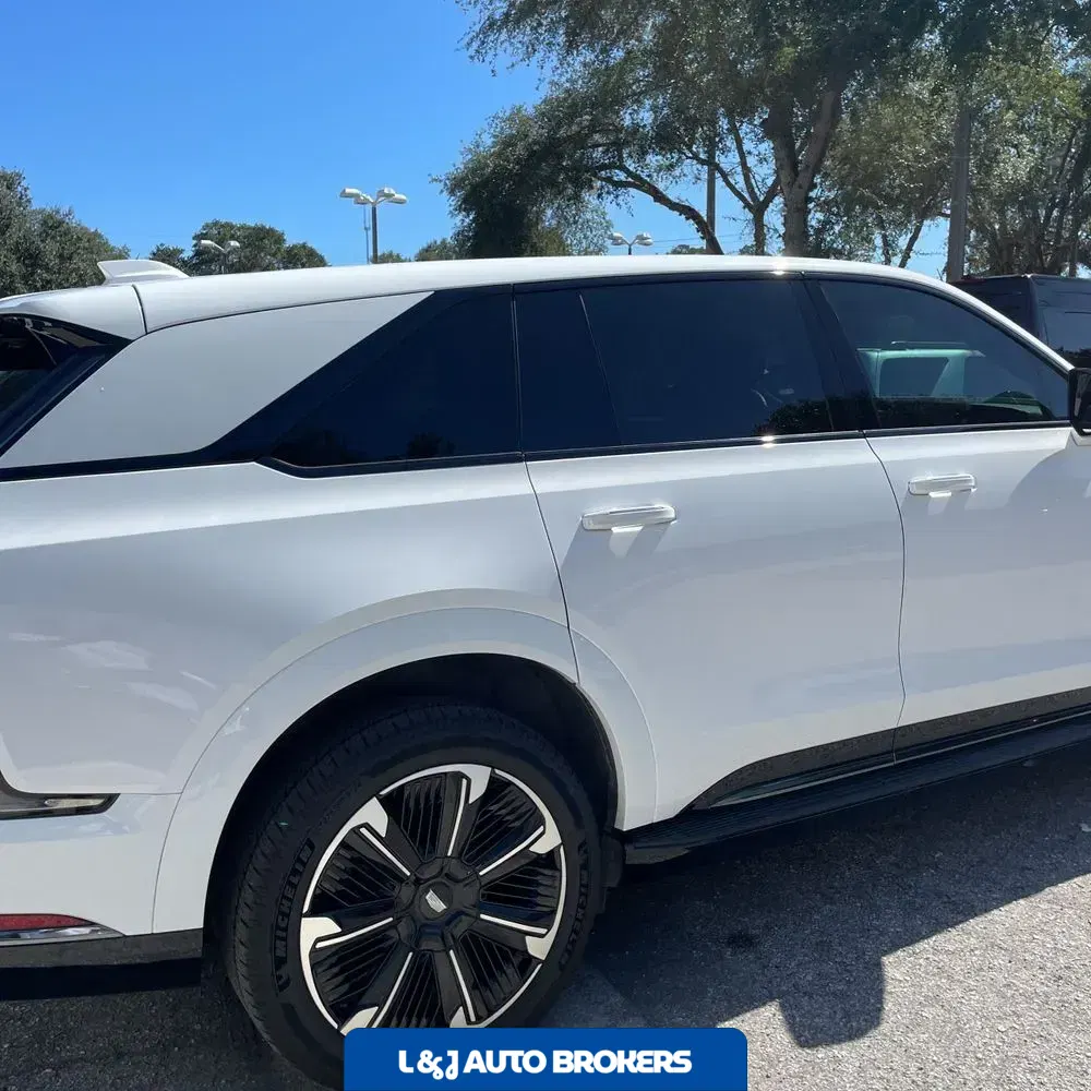 2025 Cadillac Escalade IQ Sport 1
