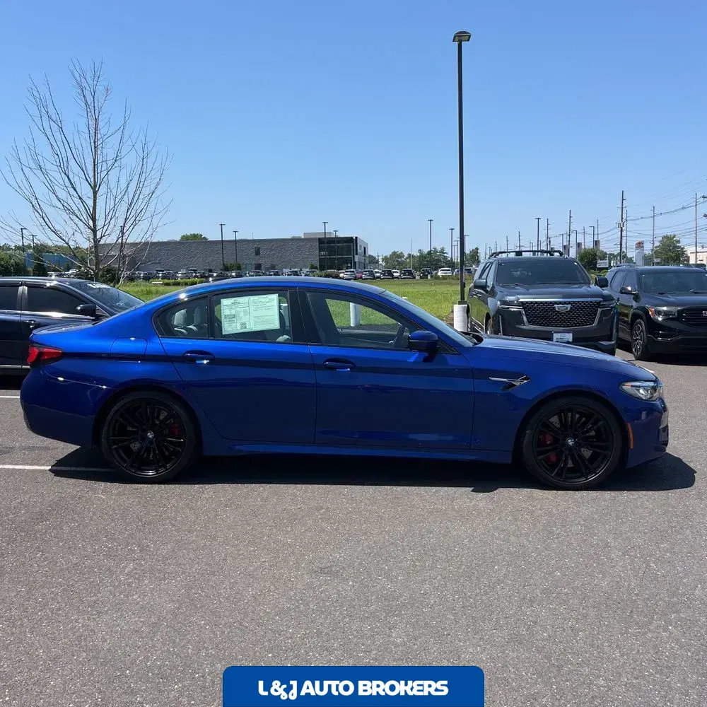 2022 BMW M5 Base