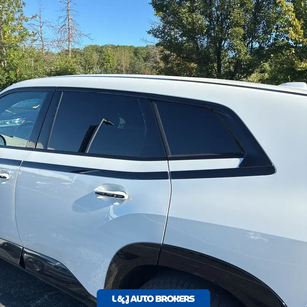 2023 BMW XM Base