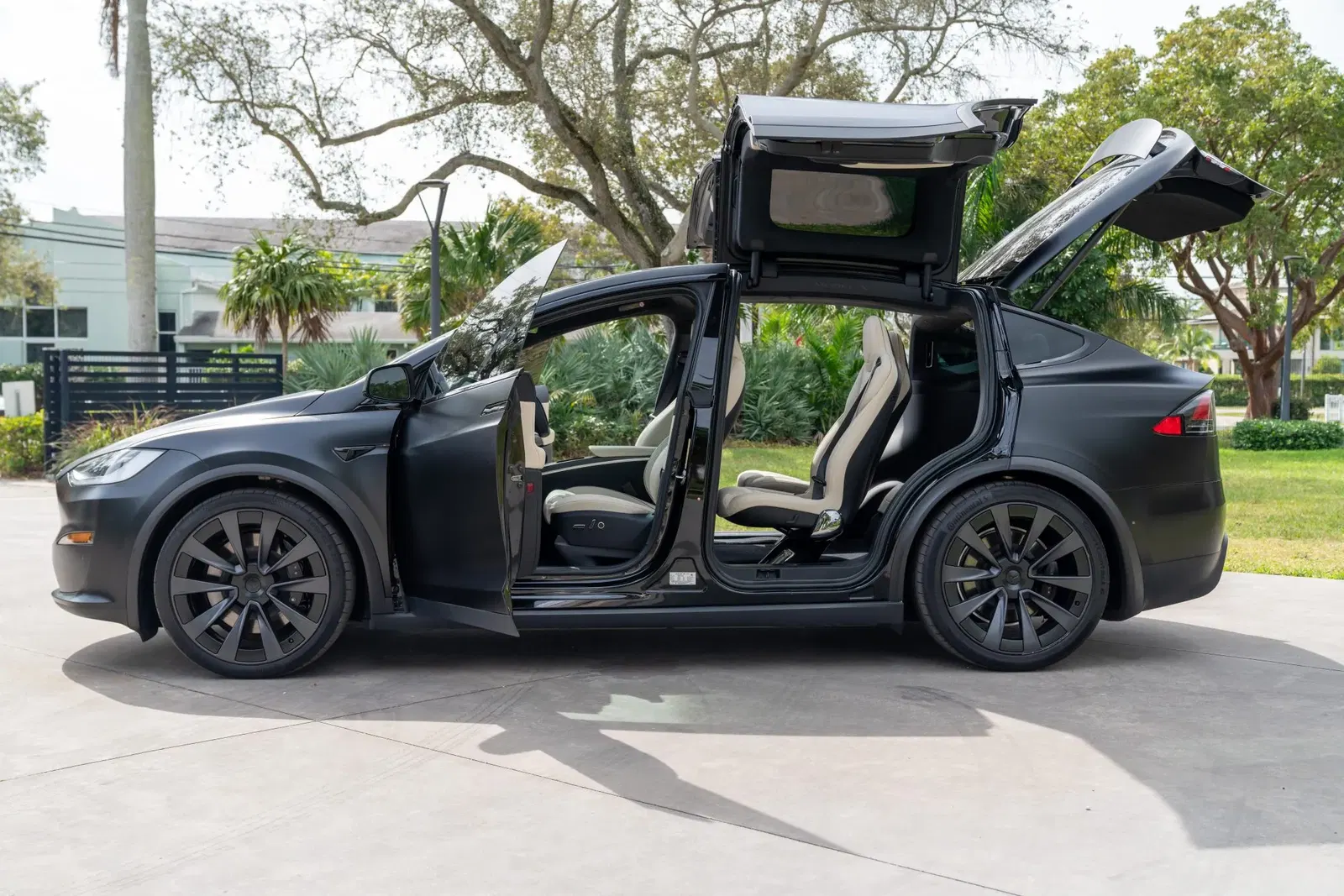 2022 Tesla Model X Plaid