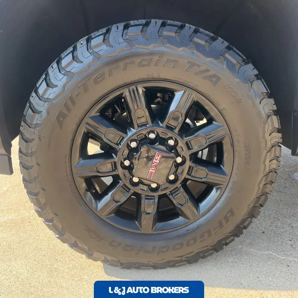 2025 GMC Sierra 2500HD AT4