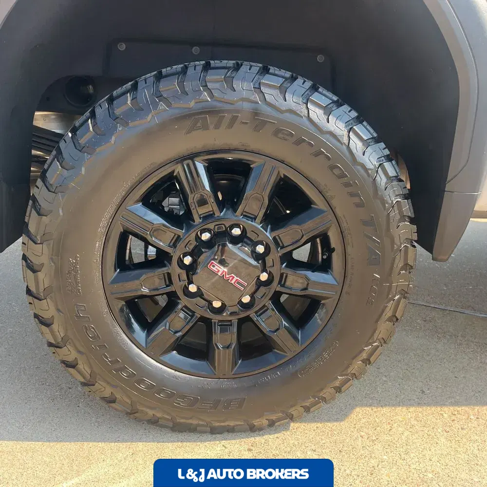 2025 GMC Sierra 2500HD AT4