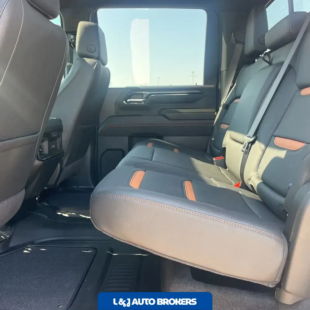 2025 GMC Sierra 2500HD AT4