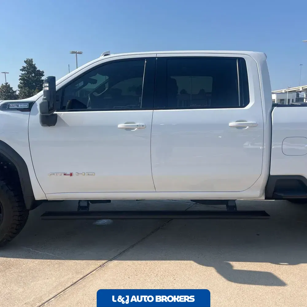 2025 GMC Sierra 2500HD AT4