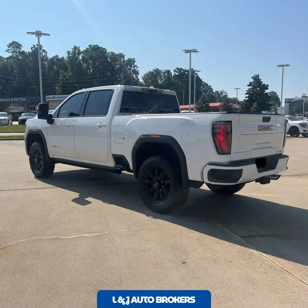 2025 GMC Sierra 2500HD AT4