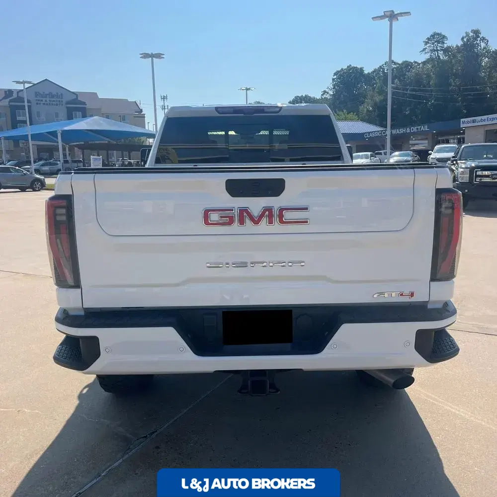 2025 GMC Sierra 2500HD AT4