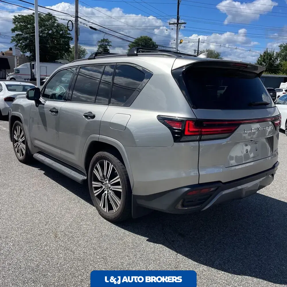 2023 Lexus LX 600 Luxury